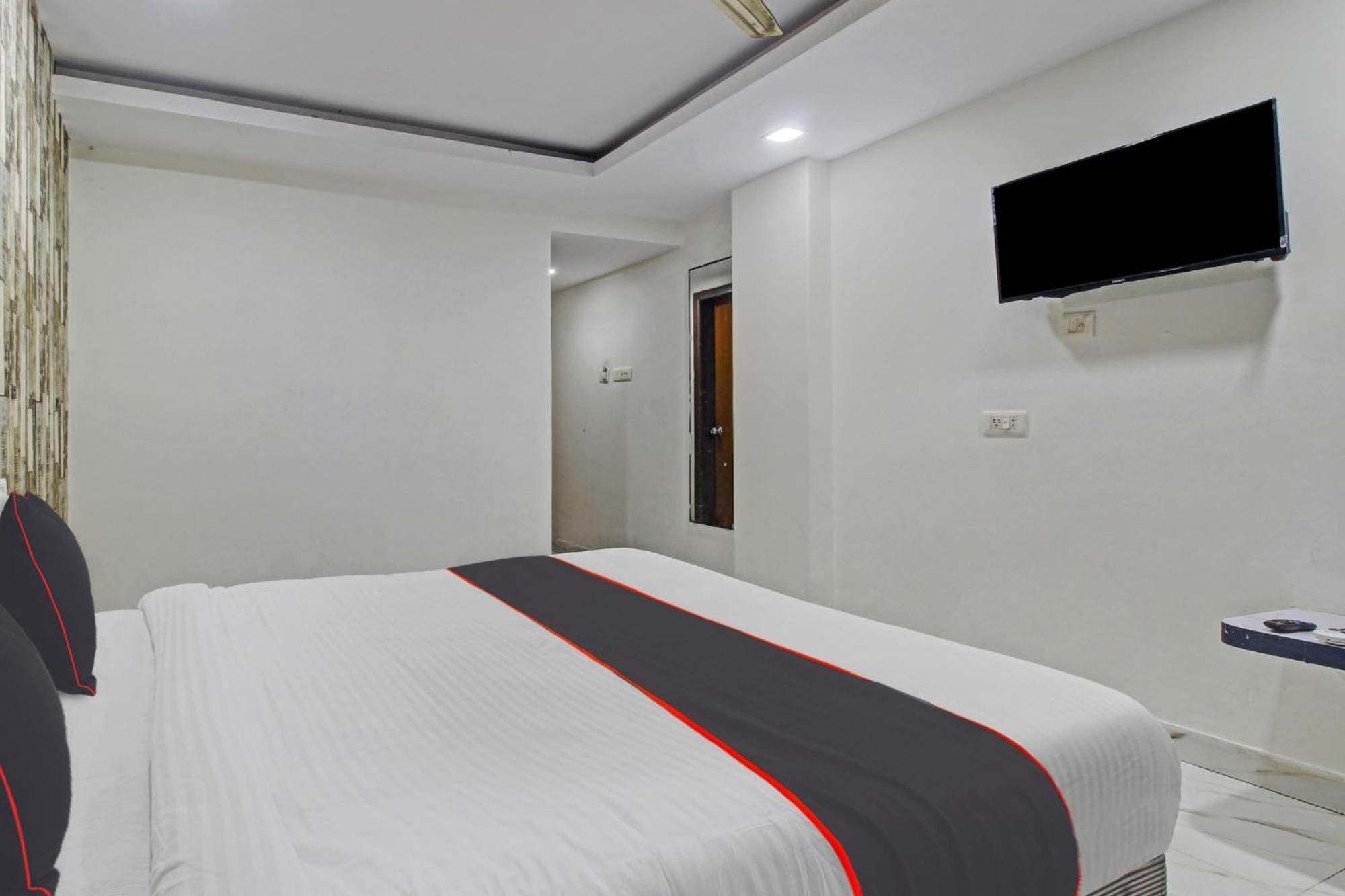 Collection O Sai Krupa Hotel Хидерабад Екстериор снимка